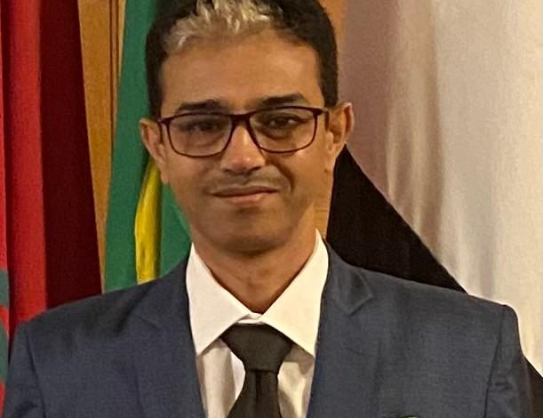 مسؤول حكومي يحذر: منصات التواصل تتحول إلى “عبء سياسي” يهدد علاقات الجوار