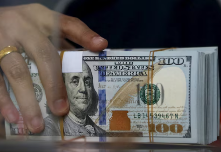 الدولار يستقر مع تراجع الآمال بشأن إنهاء الحرب في الشرق الأوسط