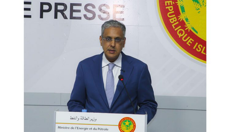 وزير الطاقة: توزيع سلات غذائية وتحويلات نقدية لـ2 مليون مواطن لمواجهة غلاء المحروقات
