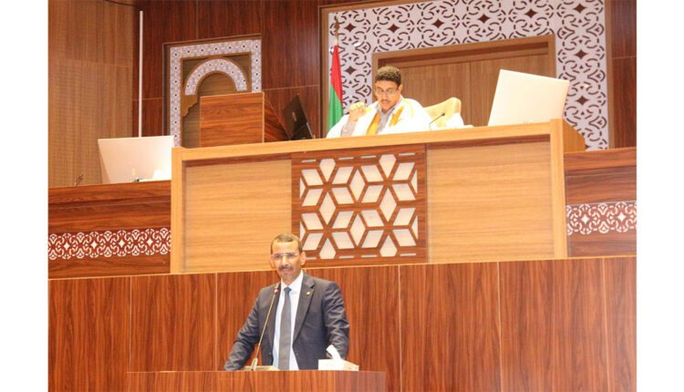 وزير الثقافة: الإعلام العمومي ملتزم بالتعددية وترسيم المتعاونين تم بشفافية