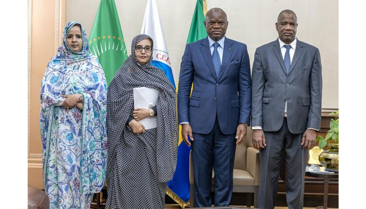 موريتانيا تقدم كومبا با مرشحة لأمانة الفرنكوفونية خلال زيارة رسمية للغابون