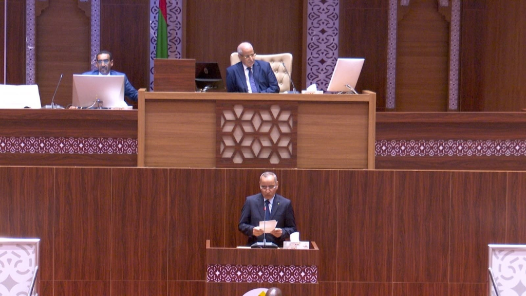أزمة “الوثائق الثبوتية” بموريتانيا تصل البرلمان.. ووزير الداخلية يرد
