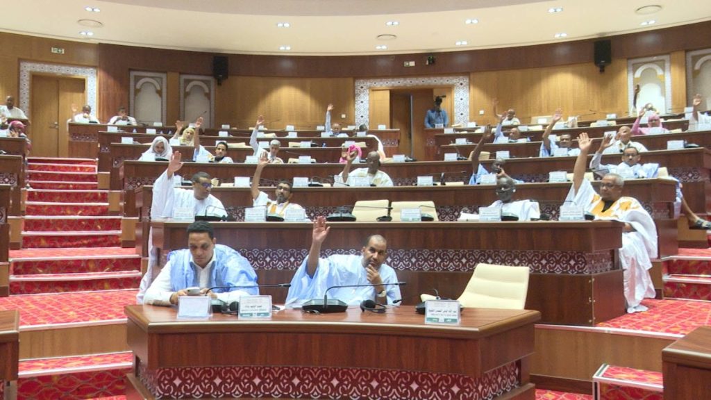 الجمعية الوطنية تصادق على قانون المالية المعدل لسنة 2026 بميزانية تتجاوز 140 مليار أوقية جديدة