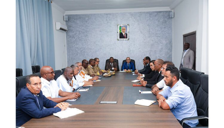 وزير الداخلية يمهل شركة النظافة أسابيع لتحسين الوضع
