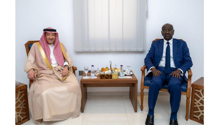 جدة: وزير الخارجية يتباحث نائب وزير الخارجية السعودي