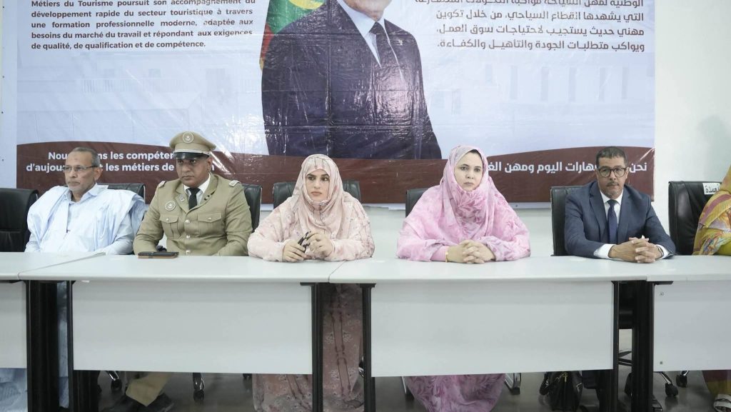 نواذيبو.. وزيرة التجارة والسياحة تشرف على اختتام دورة تكوينية لصالح 40 شاباً