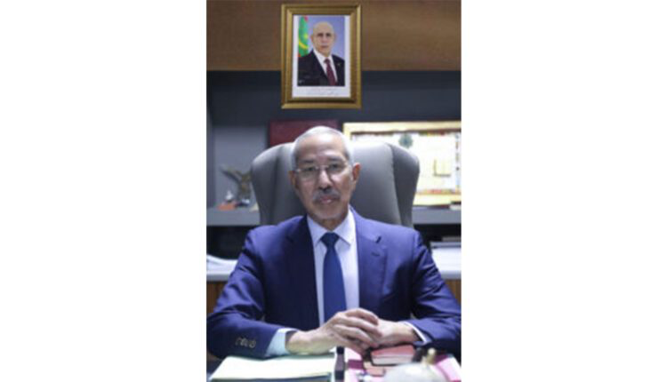 وزير الدفاع يغادر إلى الصين