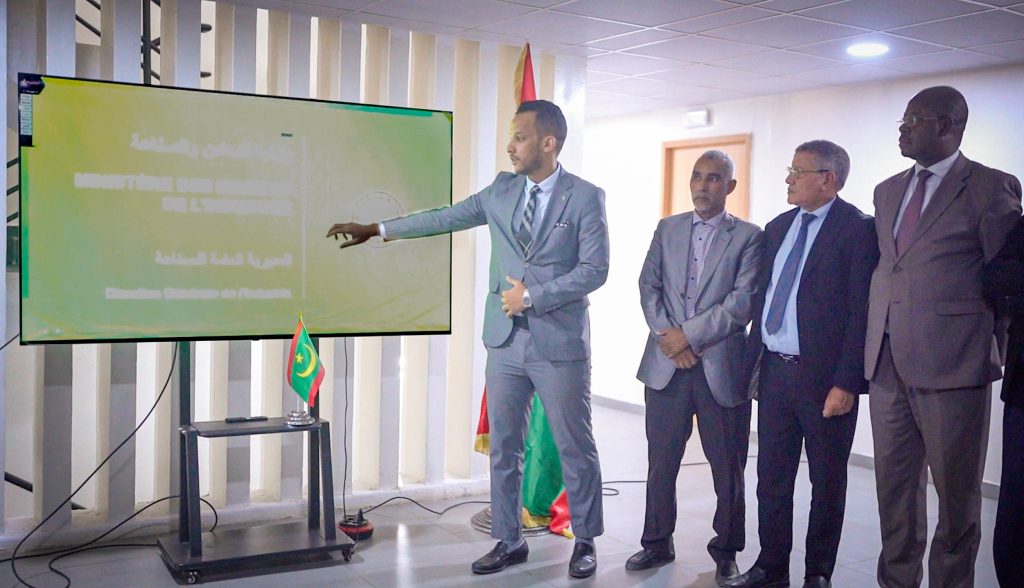 المدير العام للصناعة يشرف على إطلاق المنصة الرقمية للمديرية العامة للصناعة