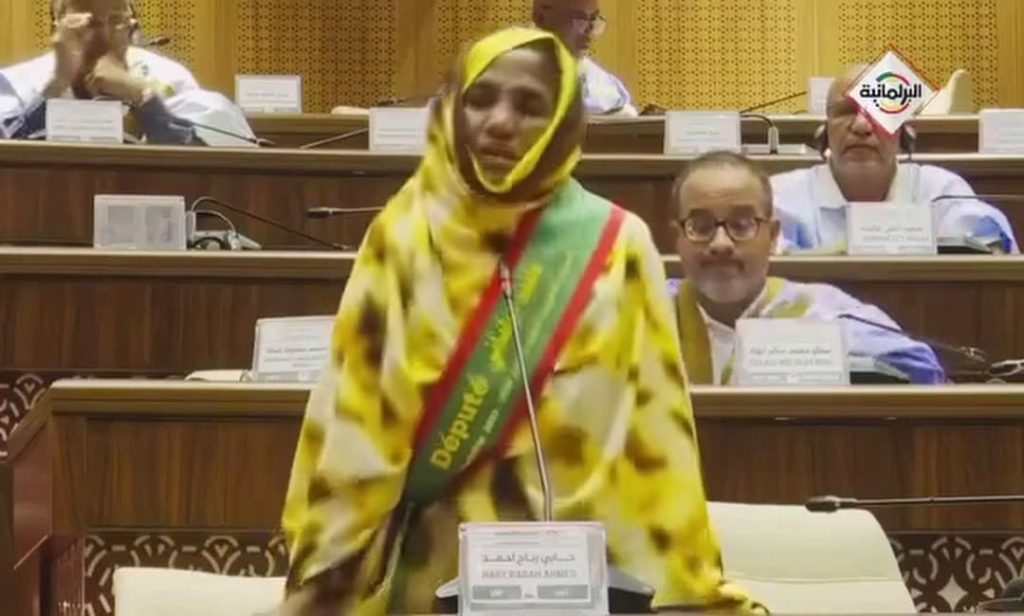 بنت رباح تتضامن مع ولد عبد العزيز وسجناء «إيرا» وتنتقد أوضاع سكان الترحيل