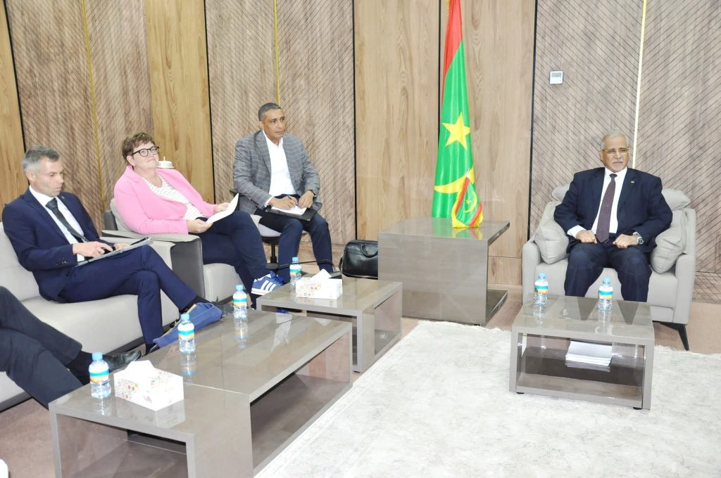 رئيس الجمعية الوطنية يبحث مع وفد ألماني تعزيز التعاون البرلماني والاستثمارات