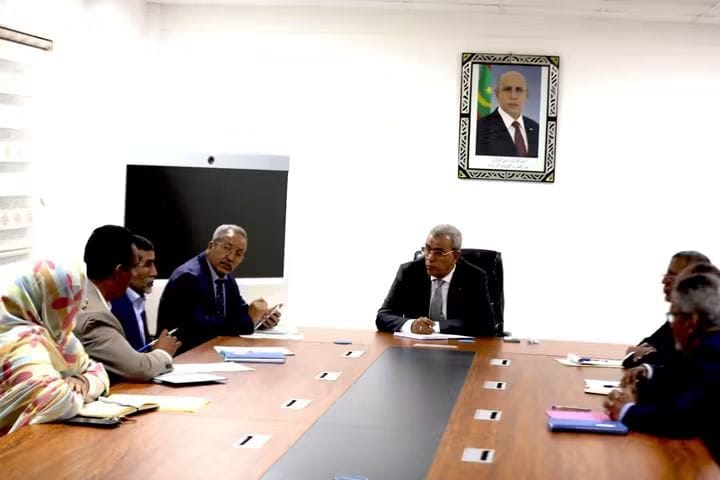 وزير الزراعة والسيادة الغذائية: يؤكد على أهمية التنسيق بين الإدارات المركزية