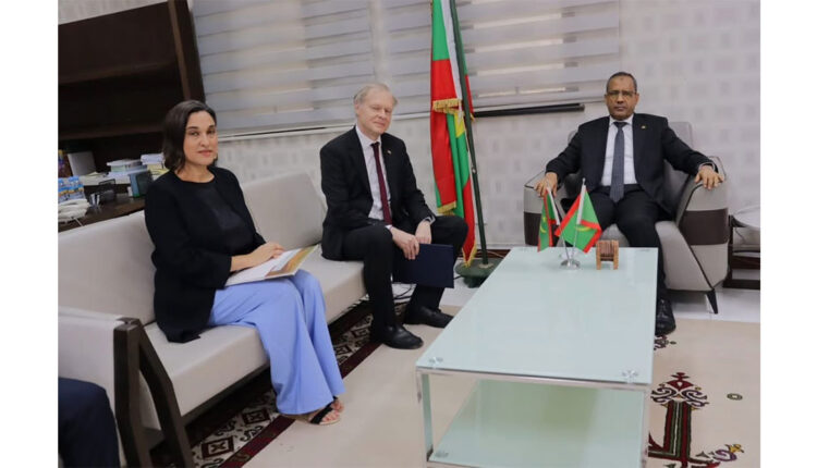 وزير الاقتصاد يبحث مع السفير الألماني حصيلة التعاون وآفاق الشراكة